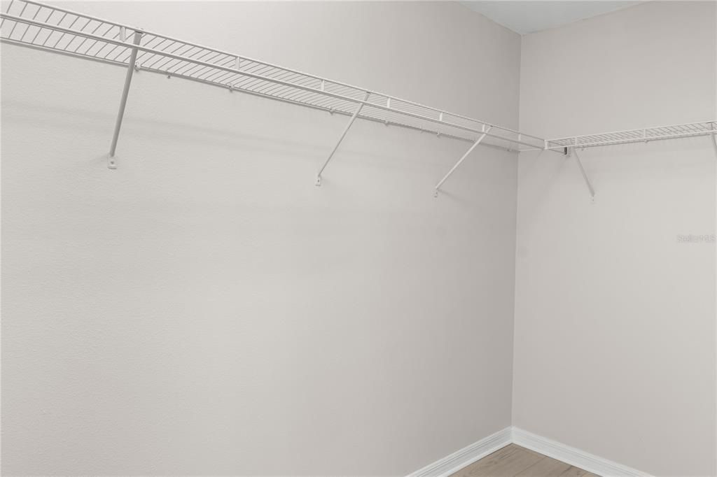 For Rent: $2,400 (3 beds, 2 baths, 1881 Square Feet)