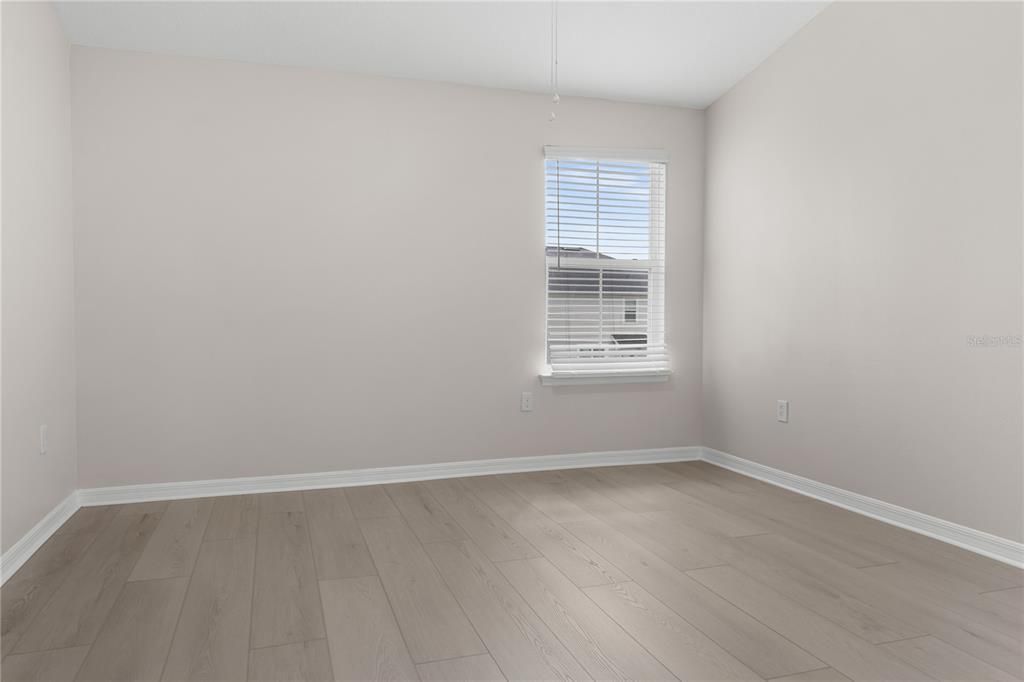 For Rent: $2,400 (3 beds, 2 baths, 1881 Square Feet)