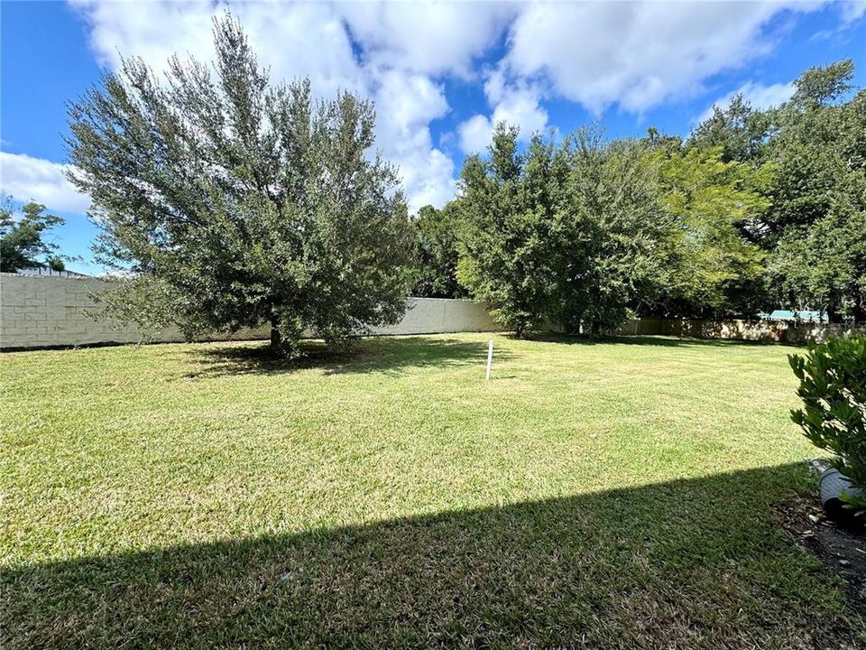 Active With Contract: $2,099 (3 beds, 2 baths, 1461 Square Feet)