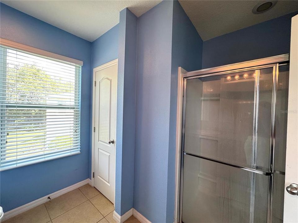 Active With Contract: $2,099 (3 beds, 2 baths, 1461 Square Feet)