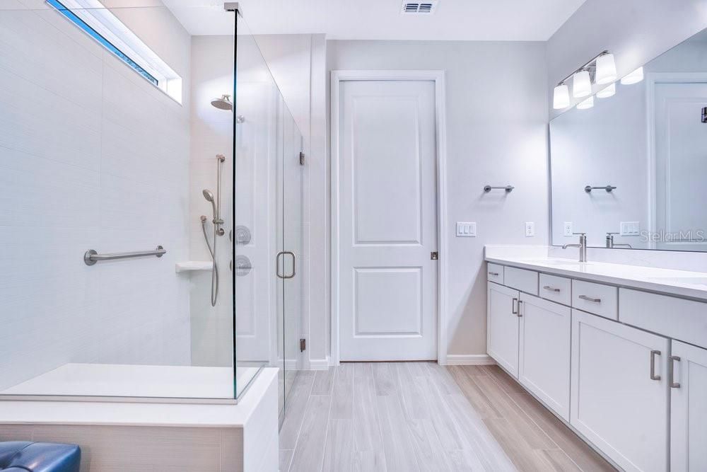 For Sale: $575,000 (4 beds, 2 baths, 2054 Square Feet)