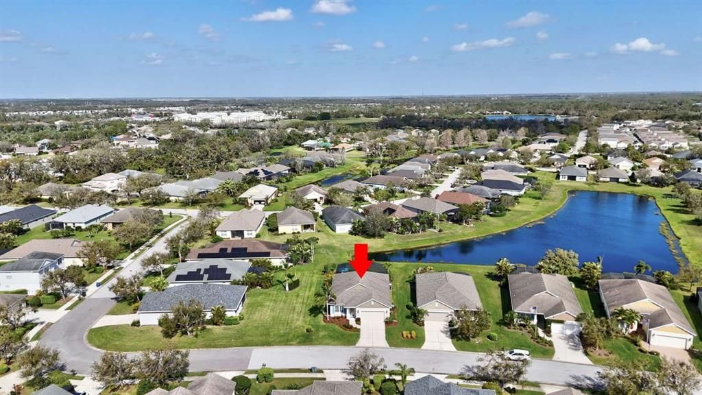 Под контрактом: $495,000 (3 спален, 2 ванн, 1760 Квадратных фут)