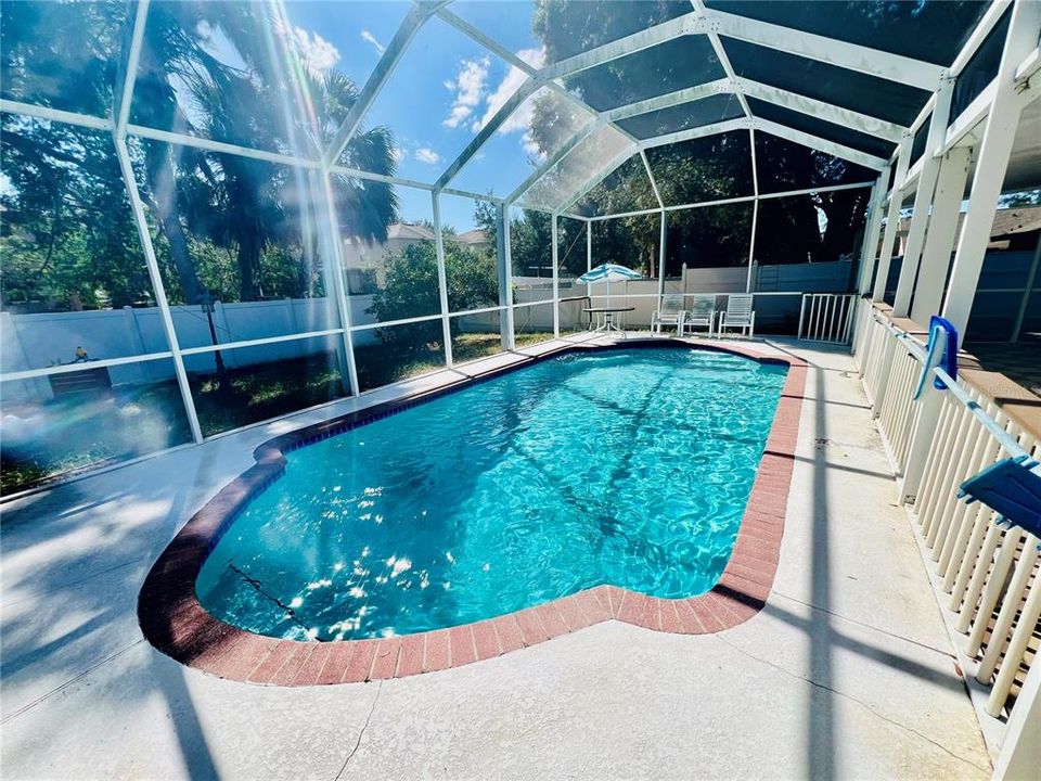 Active With Contract: $330,000 (3 beds, 3 baths, 1632 Square Feet)