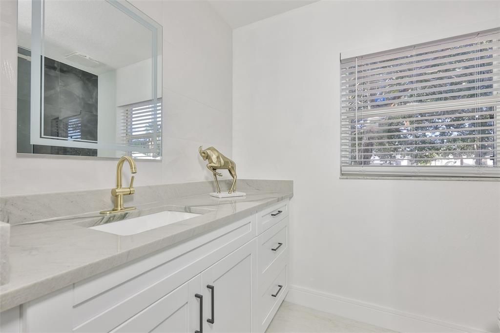 For Sale: $410,000 (3 beds, 2 baths, 1722 Square Feet)