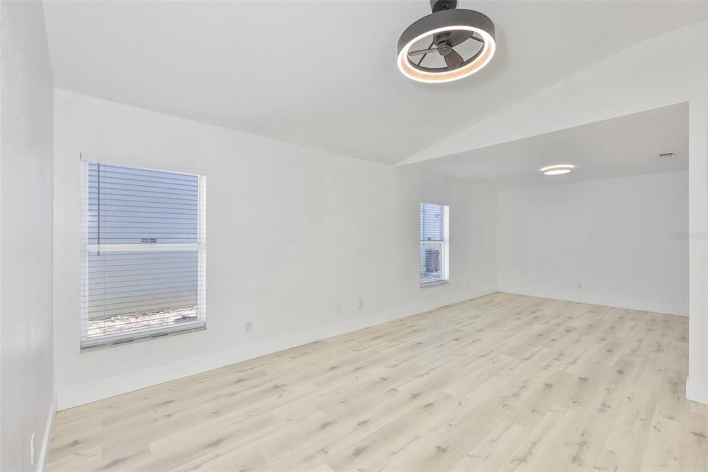 For Sale: $410,000 (3 beds, 2 baths, 1722 Square Feet)