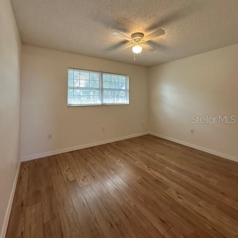 For Rent: $1,650 (2 beds, 1 baths, 920 Square Feet)