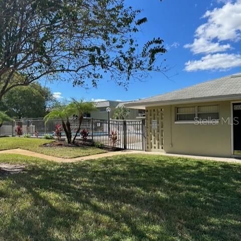 For Rent: $1,650 (2 beds, 1 baths, 920 Square Feet)