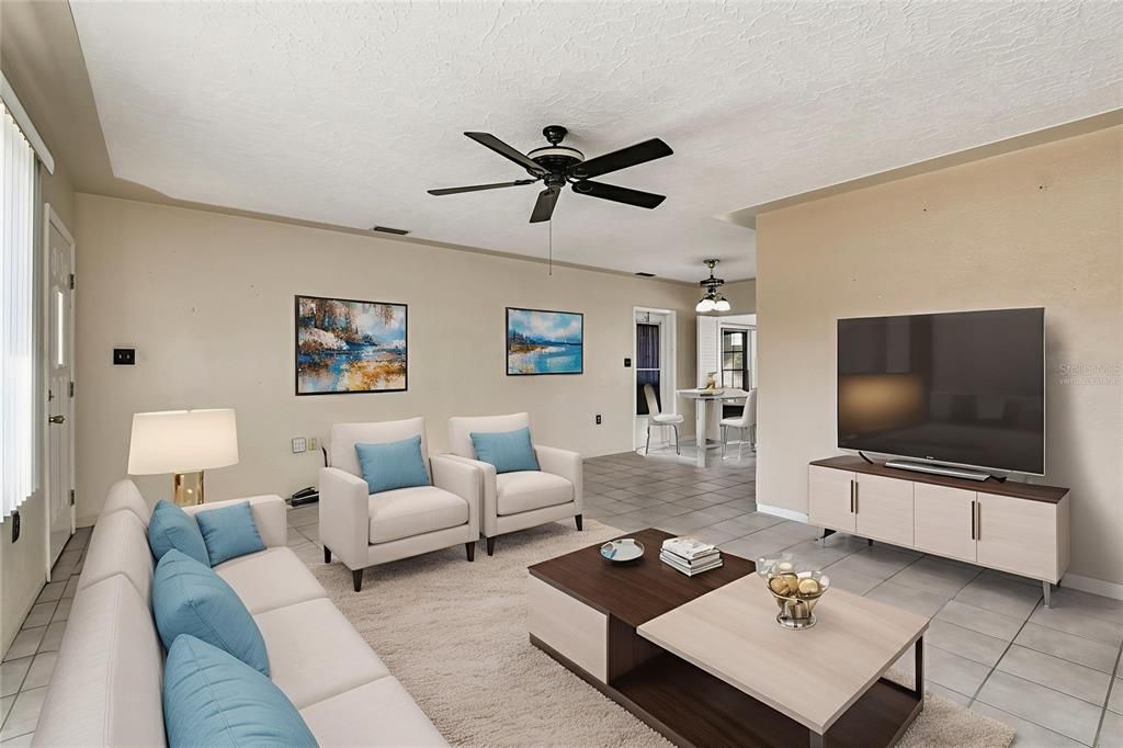 Active With Contract: $299,900 (2 beds, 2 baths, 1204 Square Feet)