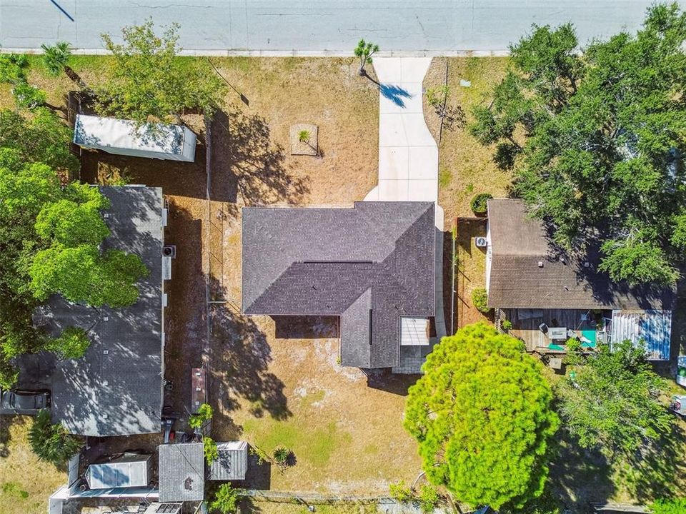 Active With Contract: $299,900 (2 beds, 2 baths, 1204 Square Feet)