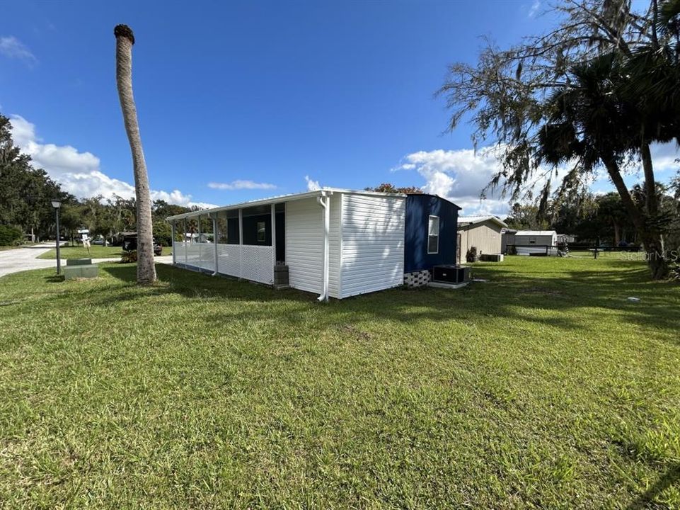 待售: $89,000 (2 贝兹, 2 浴室, 700 平方英尺)