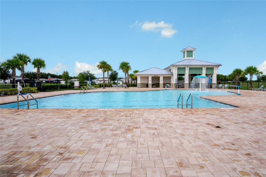 出租: $3,200 (5 贝兹, 3 浴室, 2631 平方英尺)