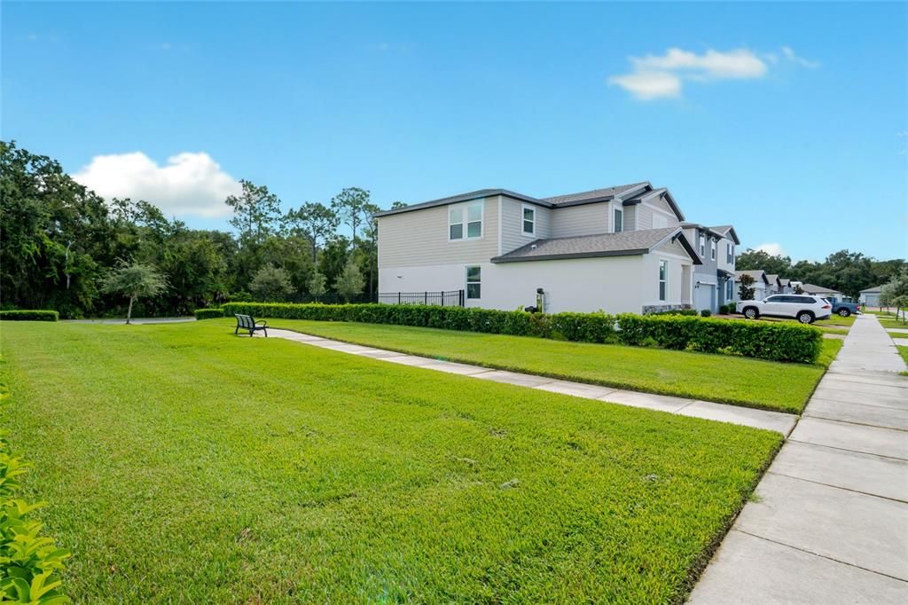 出租: $3,200 (5 贝兹, 3 浴室, 2631 平方英尺)