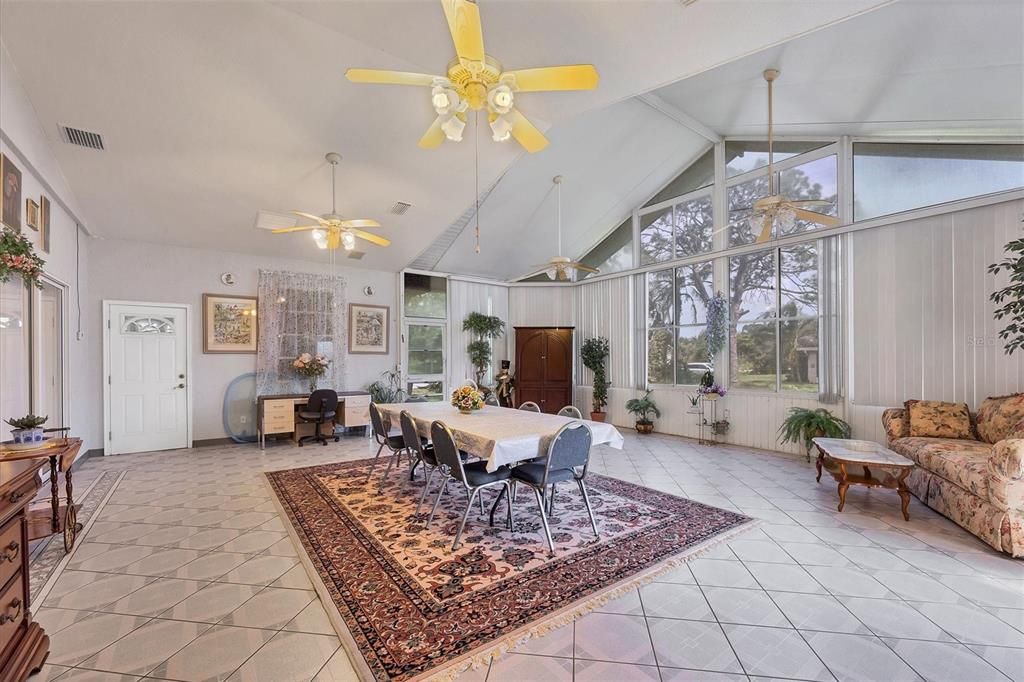 待售: $534,000 (5 贝兹, 4 浴室, 2420 平方英尺)