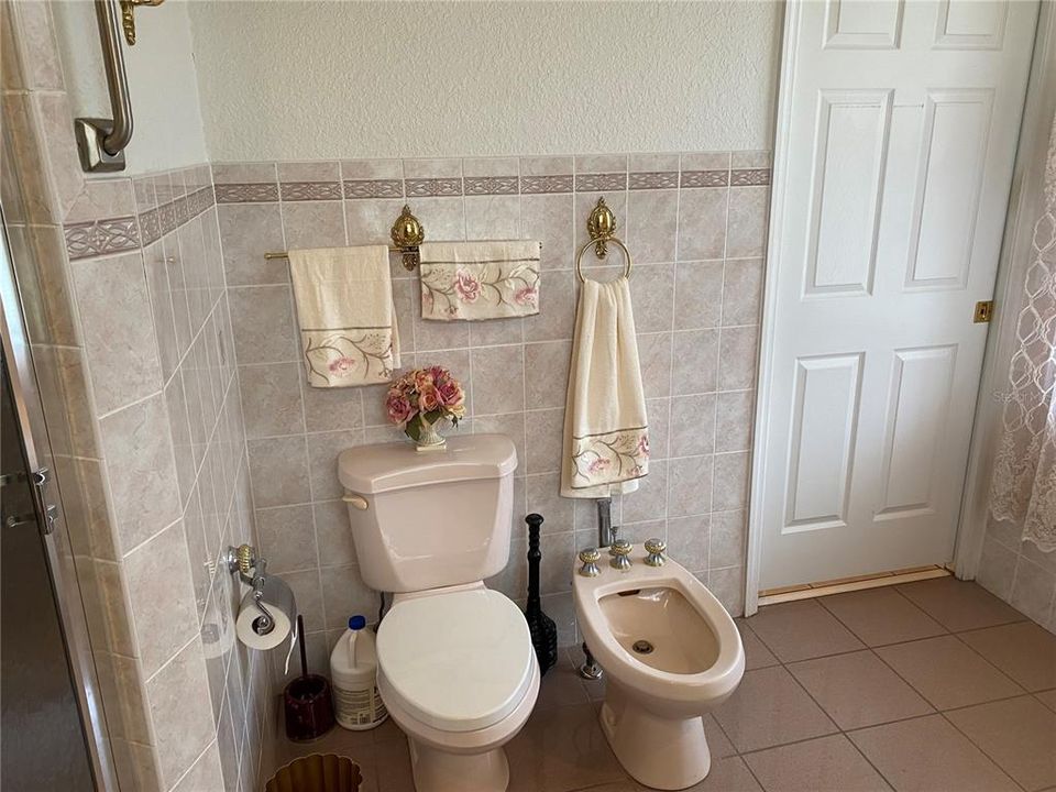 待售: $534,000 (5 贝兹, 4 浴室, 2420 平方英尺)