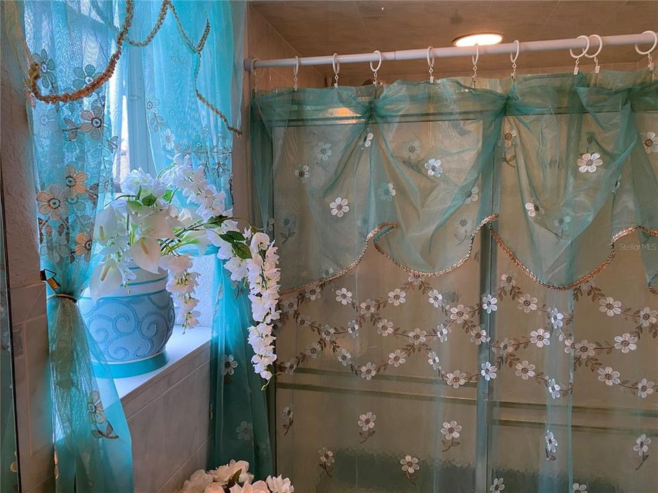 待售: $534,000 (5 贝兹, 4 浴室, 2420 平方英尺)