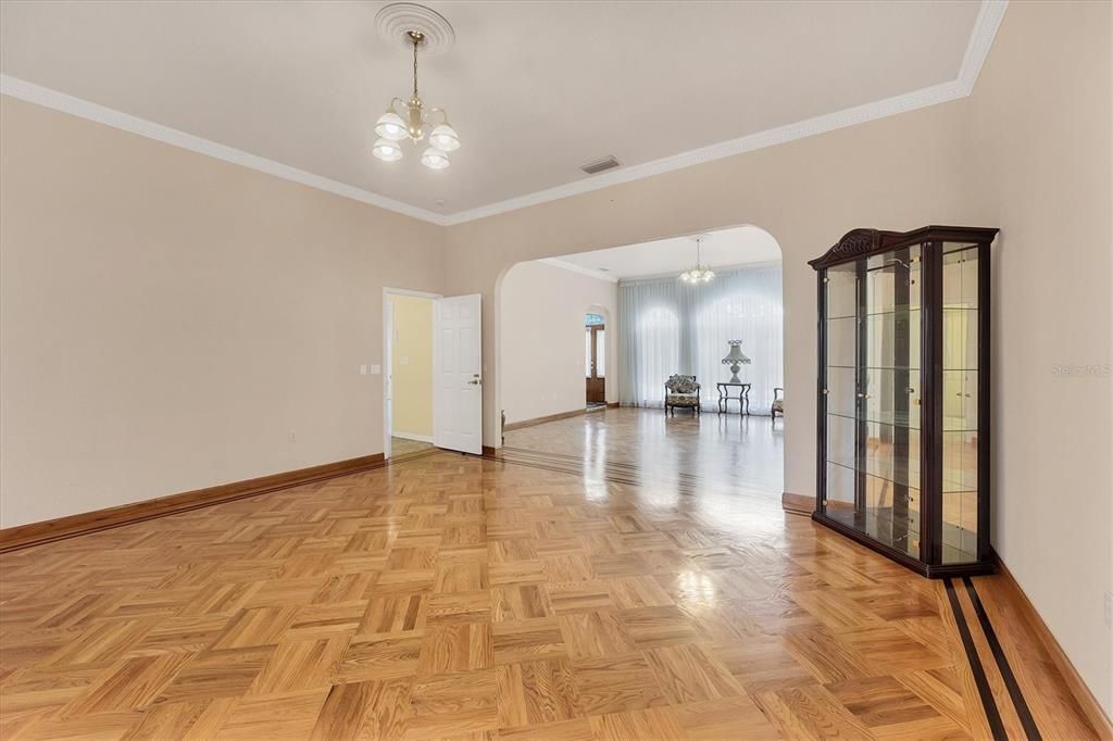 待售: $534,000 (5 贝兹, 4 浴室, 2420 平方英尺)