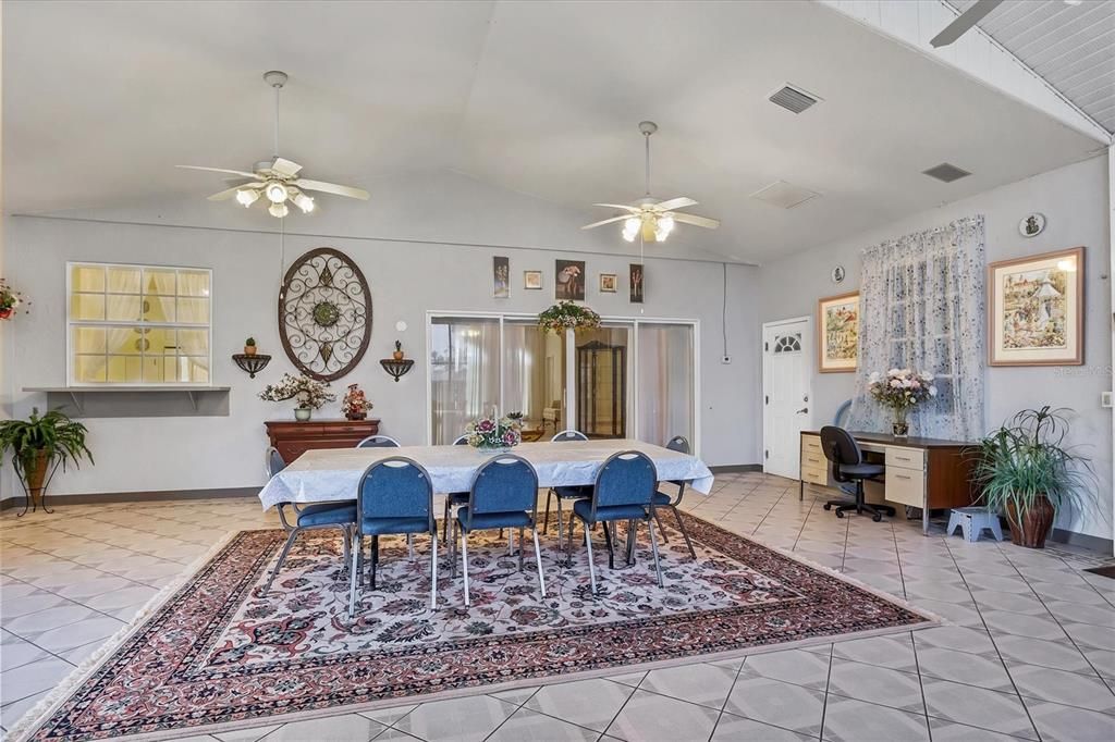 待售: $534,000 (5 贝兹, 4 浴室, 2420 平方英尺)