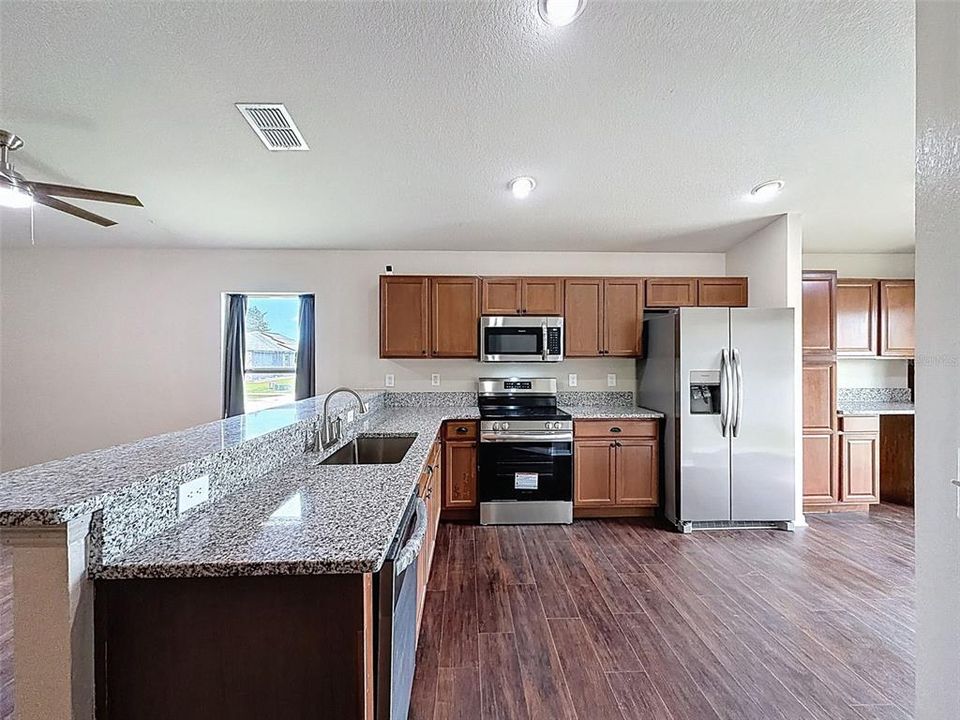 For Sale: $300,000 (4 beds, 2 baths, 1583 Square Feet)