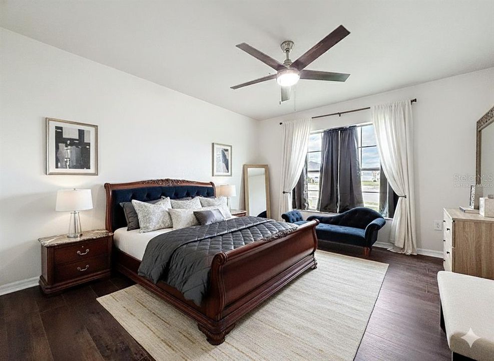 For Sale: $300,000 (4 beds, 2 baths, 1583 Square Feet)