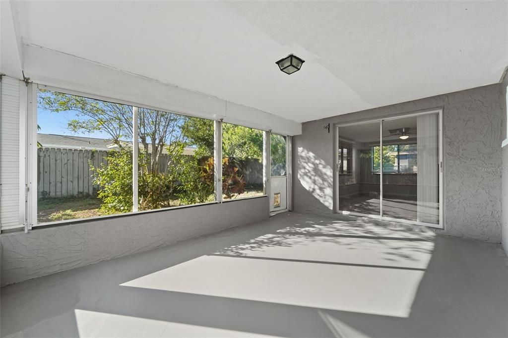 Active With Contract: $1,495 (3 beds, 2 baths, 1263 Square Feet)