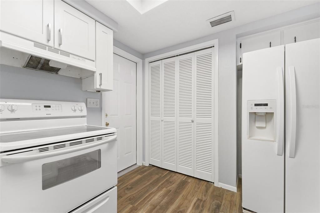 Active With Contract: $1,495 (3 beds, 2 baths, 1263 Square Feet)