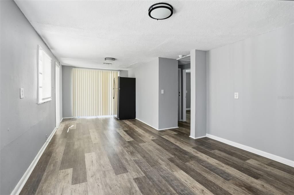 For Sale: $175,000 (3 beds, 1 baths, 1068 Square Feet)