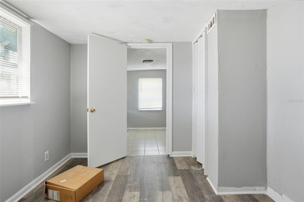 For Sale: $175,000 (3 beds, 1 baths, 1068 Square Feet)