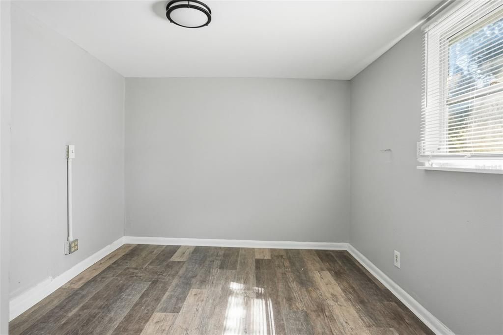 For Sale: $175,000 (3 beds, 1 baths, 1068 Square Feet)