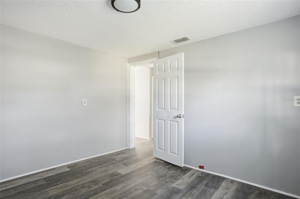 For Sale: $175,000 (3 beds, 1 baths, 1068 Square Feet)