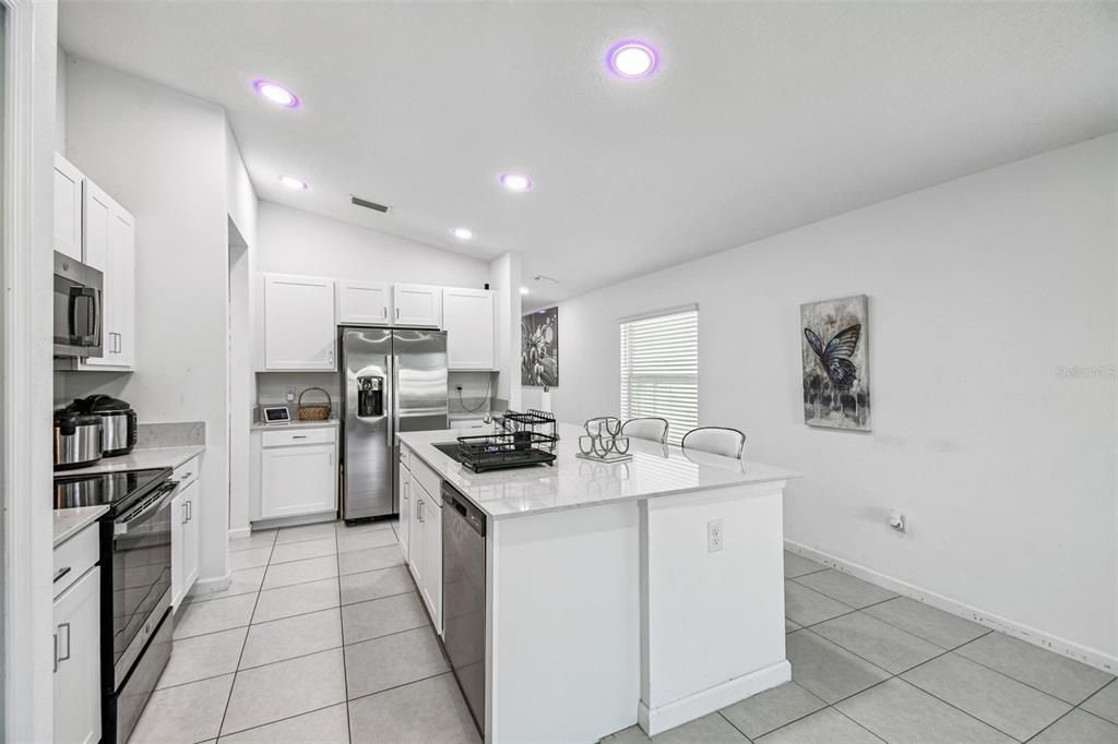 待售: $299,900 (3 贝兹, 2 浴室, 1451 平方英尺)