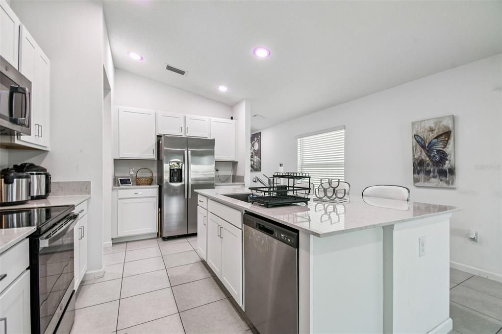 待售: $299,900 (3 贝兹, 2 浴室, 1451 平方英尺)