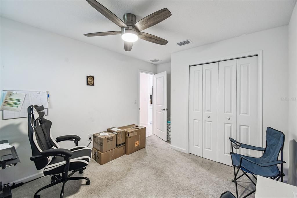 待售: $299,900 (3 贝兹, 2 浴室, 1451 平方英尺)