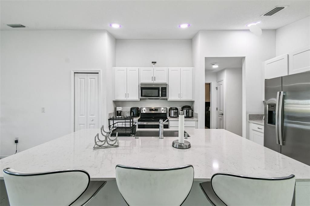 待售: $299,900 (3 贝兹, 2 浴室, 1451 平方英尺)