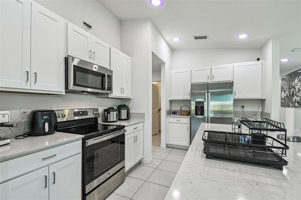 待售: $299,900 (3 贝兹, 2 浴室, 1451 平方英尺)