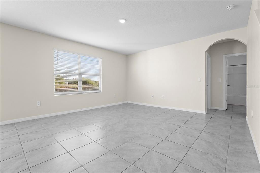 En Venta: $499,000 (5 camas, 3 baños, 2594 Pies cuadrados)