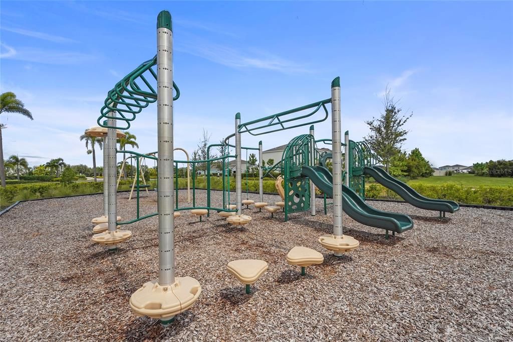 En Venta: $499,000 (5 camas, 3 baños, 2594 Pies cuadrados)