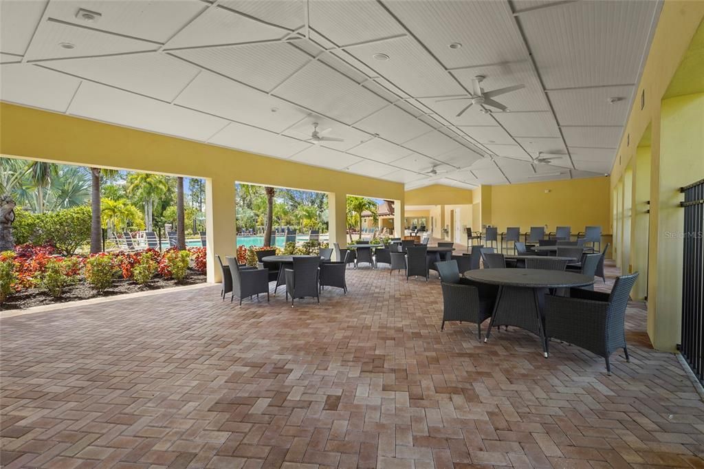 En Venta: $499,000 (5 camas, 3 baños, 2594 Pies cuadrados)