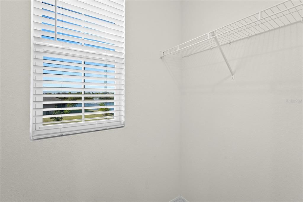 En Venta: $499,000 (5 camas, 3 baños, 2594 Pies cuadrados)