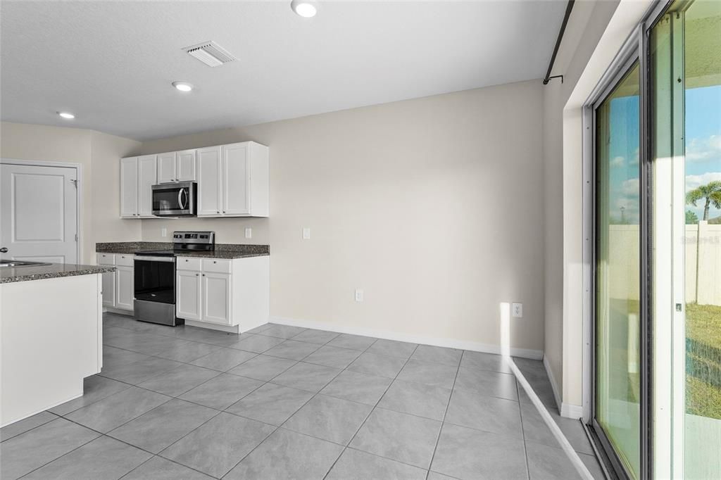 En Venta: $499,000 (5 camas, 3 baños, 2594 Pies cuadrados)