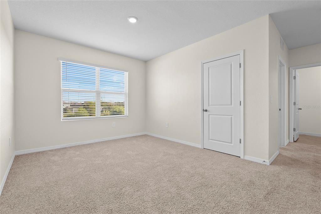 En Venta: $499,000 (5 camas, 3 baños, 2594 Pies cuadrados)