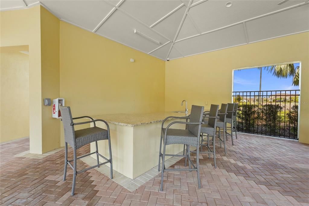 En Venta: $499,000 (5 camas, 3 baños, 2594 Pies cuadrados)