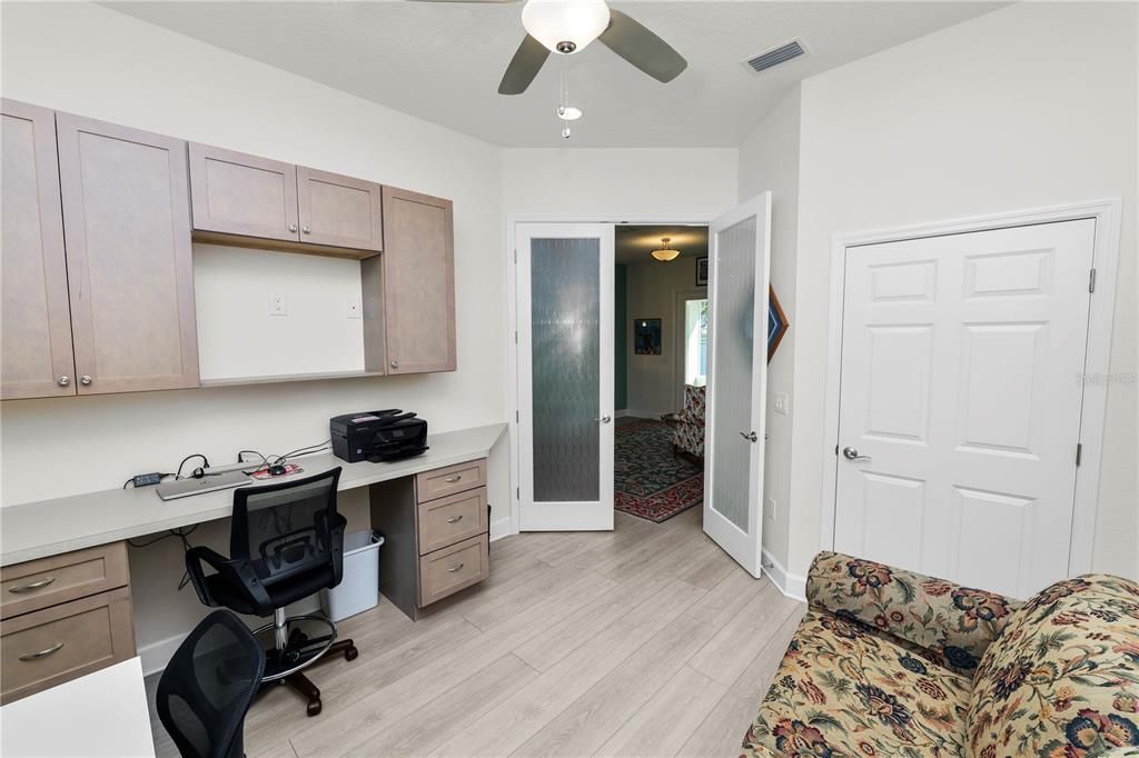 Active With Contract: $610,000 (4 beds, 3 baths, 2586 Square Feet)