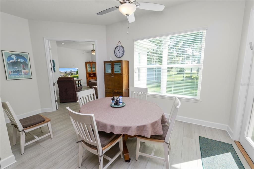 Active With Contract: $610,000 (4 beds, 3 baths, 2586 Square Feet)