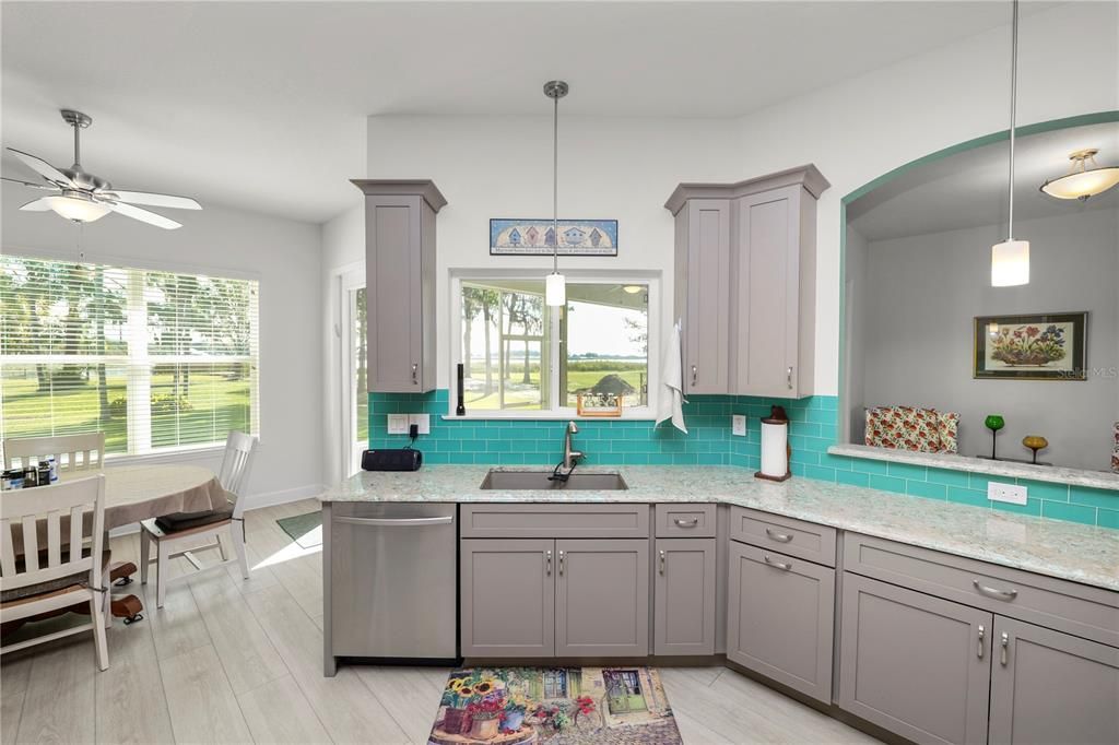 Active With Contract: $610,000 (4 beds, 3 baths, 2586 Square Feet)