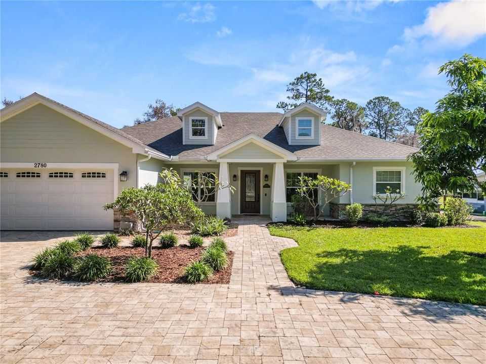 Active With Contract: $610,000 (4 beds, 3 baths, 2586 Square Feet)