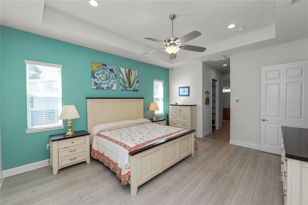 Active With Contract: $610,000 (4 beds, 3 baths, 2586 Square Feet)