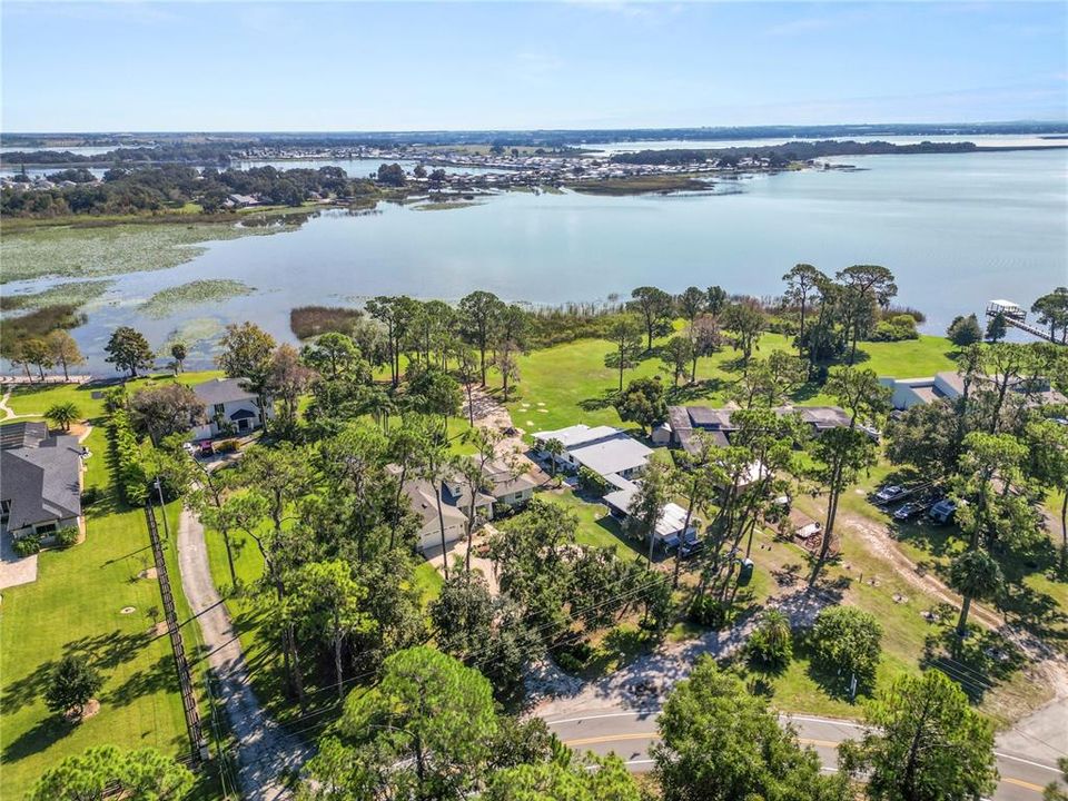 Active With Contract: $610,000 (4 beds, 3 baths, 2586 Square Feet)