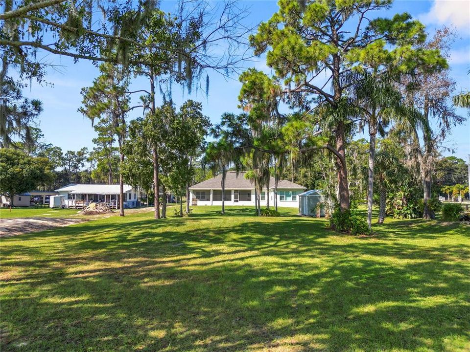 Active With Contract: $610,000 (4 beds, 3 baths, 2586 Square Feet)