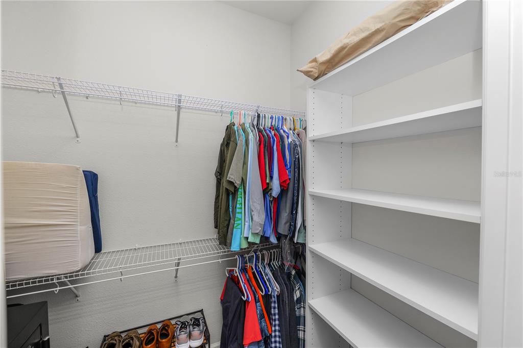 Active With Contract: $610,000 (4 beds, 3 baths, 2586 Square Feet)