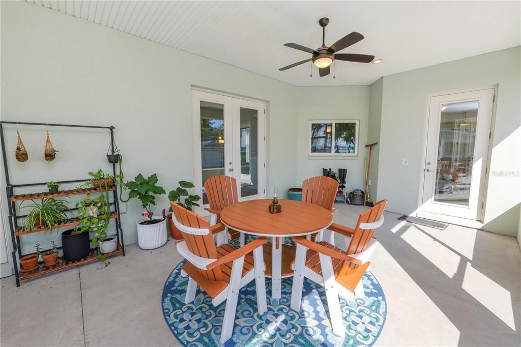 Active With Contract: $610,000 (4 beds, 3 baths, 2586 Square Feet)